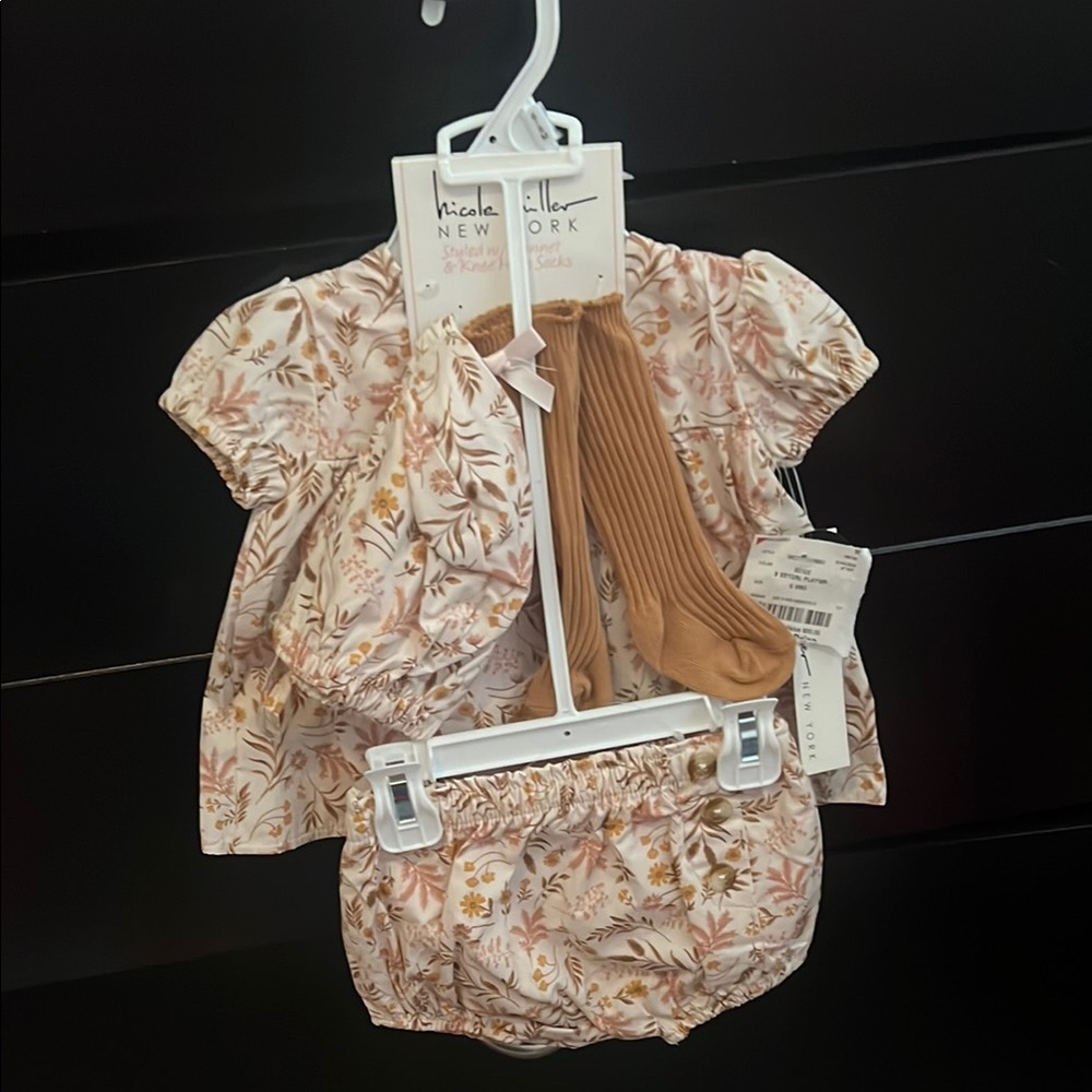 Nicole Miller Pink and Tan Diaper Covers Luxurious Accessories
